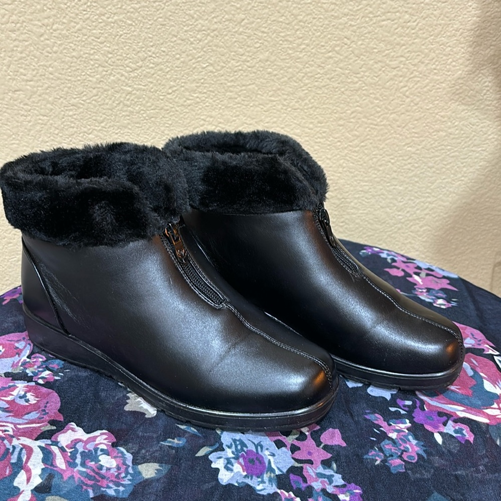 Patrizia by Spring Step Reyes Ankle Boot Size 8.5